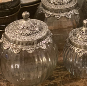 Glasdose Besonders groß