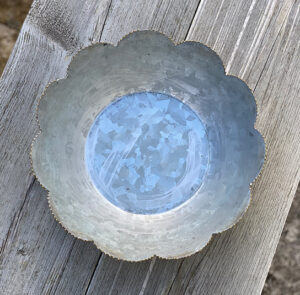 Wasserschale Rüschen groß – Bild 5