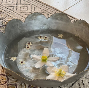 Wasserschale Rüschen groß – Bild 7
