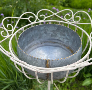 Gartenstab mit Korb weiß mit Schale im Set (du sparst 2,90) – Bild 2