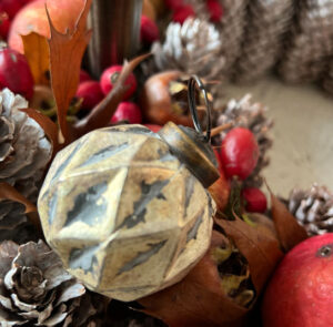Weihnachtskugel antique gold – Bild 3