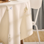 Tischdecke blumig creme