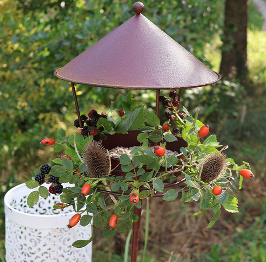 VogelfutterhausaufStab_01