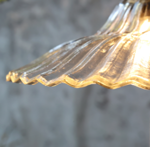 Lampe Glans Rüschen mit Messingoberfläche – Bild 5
