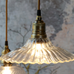 Lampe Glans Rüschen mit Messingoberfläche