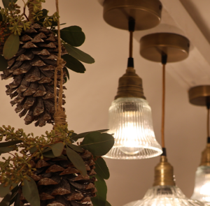 Lampe Glans klein mit Messingoberfläche – Bild 5