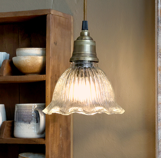 Lampe6 Lampe Glans Miri mit Messingoberfläche – Bild 1